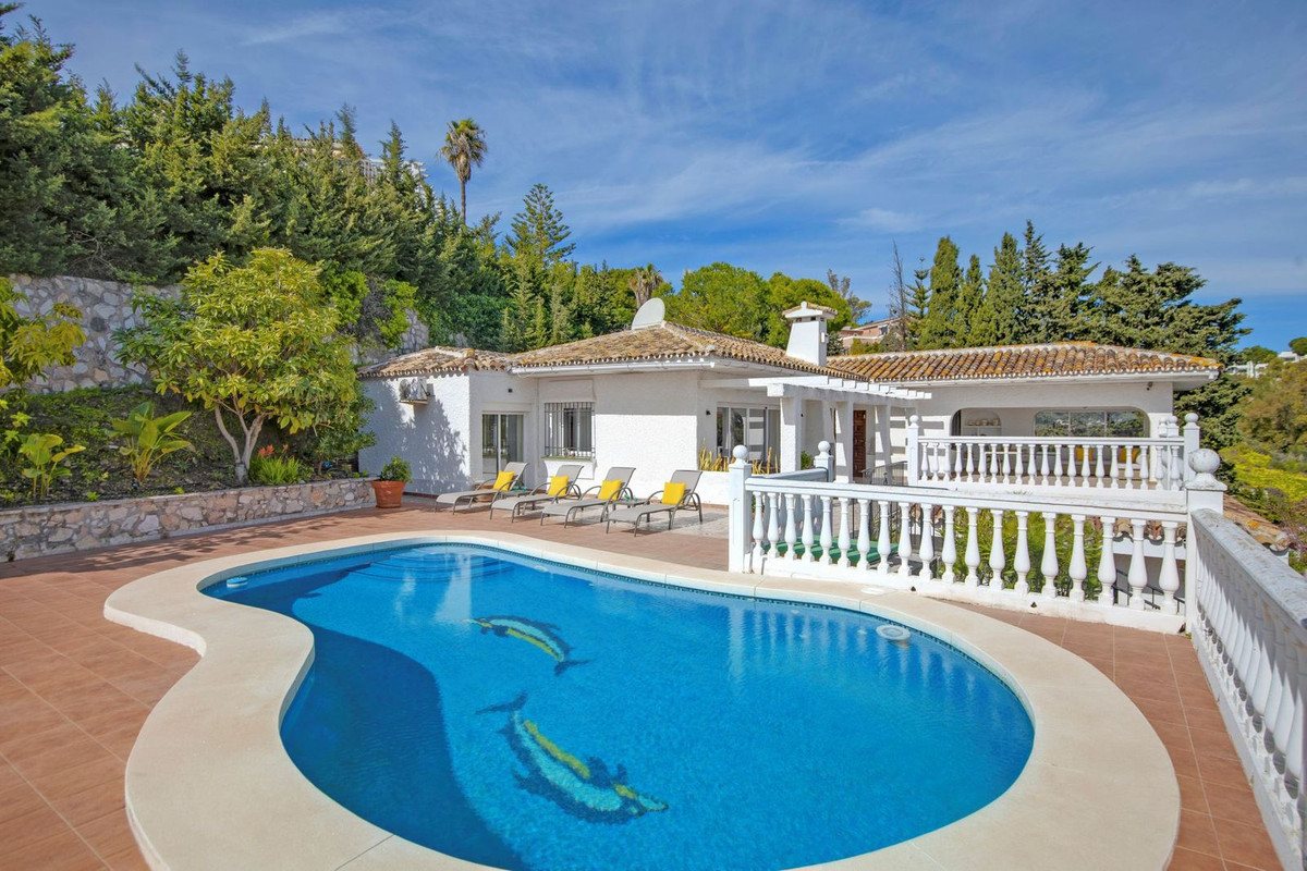 Se vende Villa - Chalet de 5 dormitorios en Costa Del Sol, Málaga, España