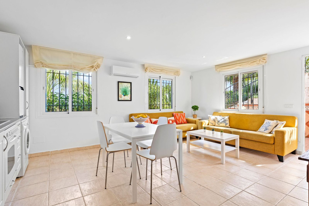 Se vende Villa - Chalet de 5 dormitorios en Costa Del Sol, Málaga, España