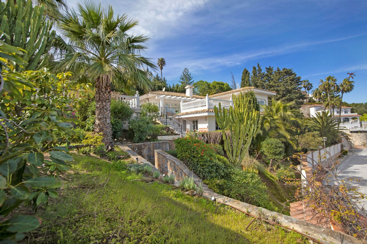 Se vende Villa - Chalet de 5 dormitorios en Costa Del Sol, Málaga, España