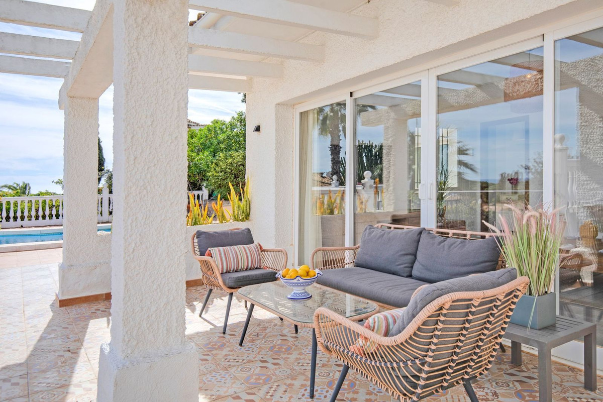 Se vende Villa - Chalet de 5 dormitorios en Costa Del Sol, Málaga, España