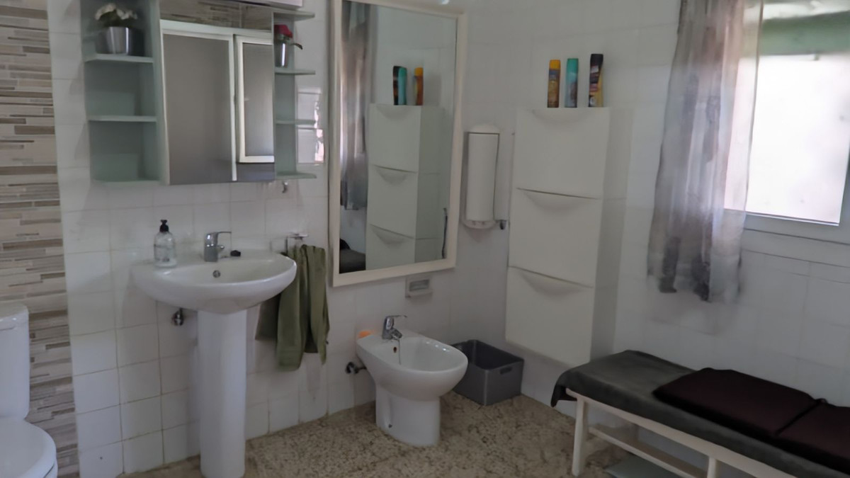 5 Bed Townhouse for sale in Alhaurín De La Torre Costa Del Sol, Málaga, Spain
