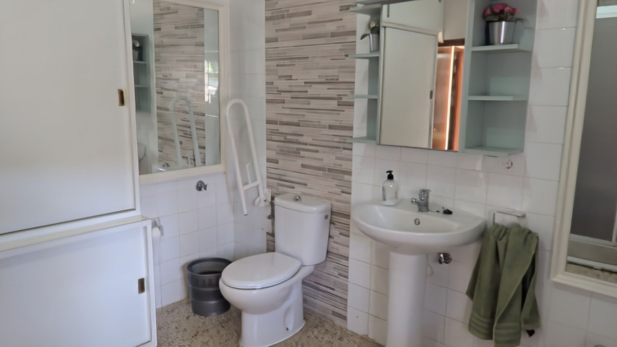5 Bed Townhouse for sale in Alhaurín De La Torre Costa Del Sol, Málaga, Spain