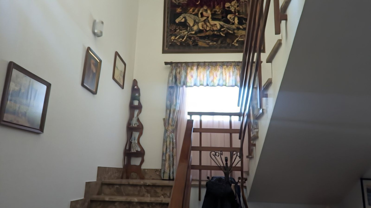 5 Bed Townhouse for sale in Alhaurín De La Torre Costa Del Sol, Málaga, Spain