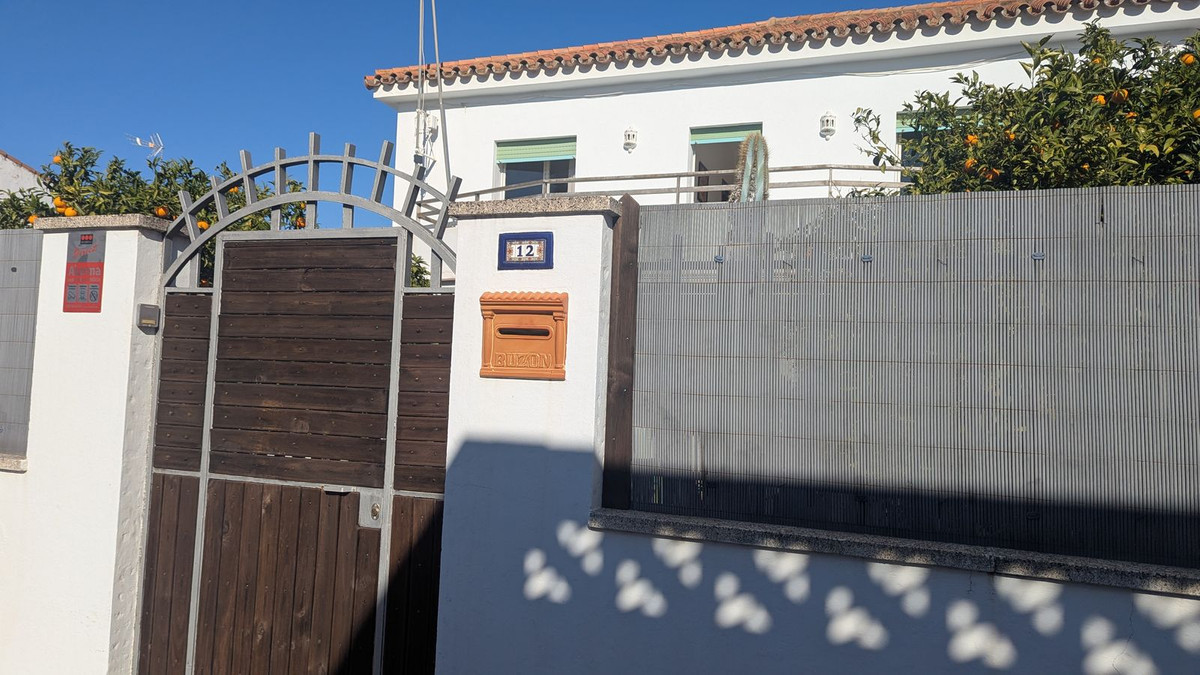 5 Bed Townhouse for sale in Alhaurín De La Torre Costa Del Sol, Málaga, Spain