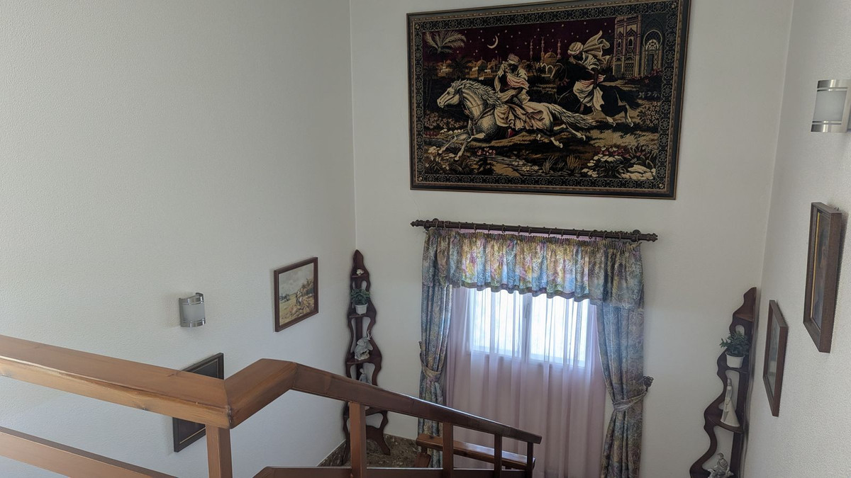 5 Bed Townhouse for sale in Alhaurín De La Torre Costa Del Sol, Málaga, Spain