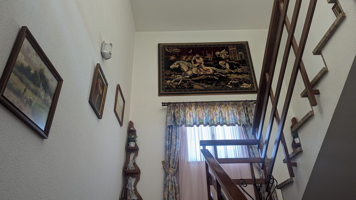 5 Bed Townhouse for sale in Alhaurín De La Torre Costa Del Sol, Málaga, Spain