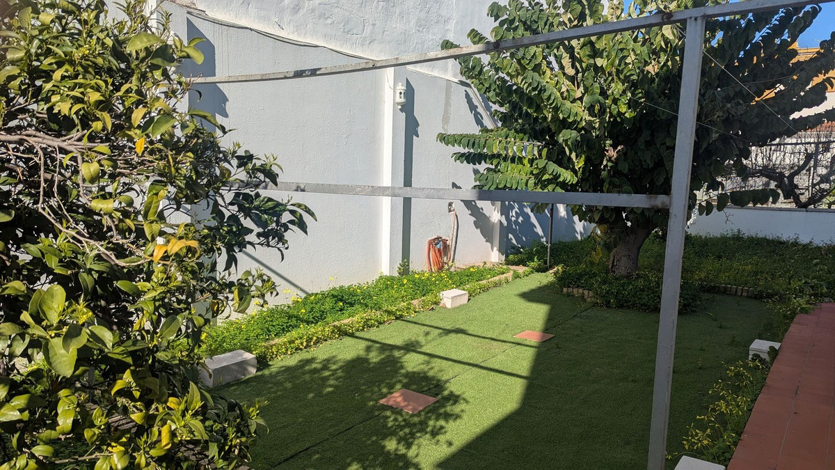 5 Bed Townhouse for sale in Alhaurín De La Torre Costa Del Sol, Málaga, Spain