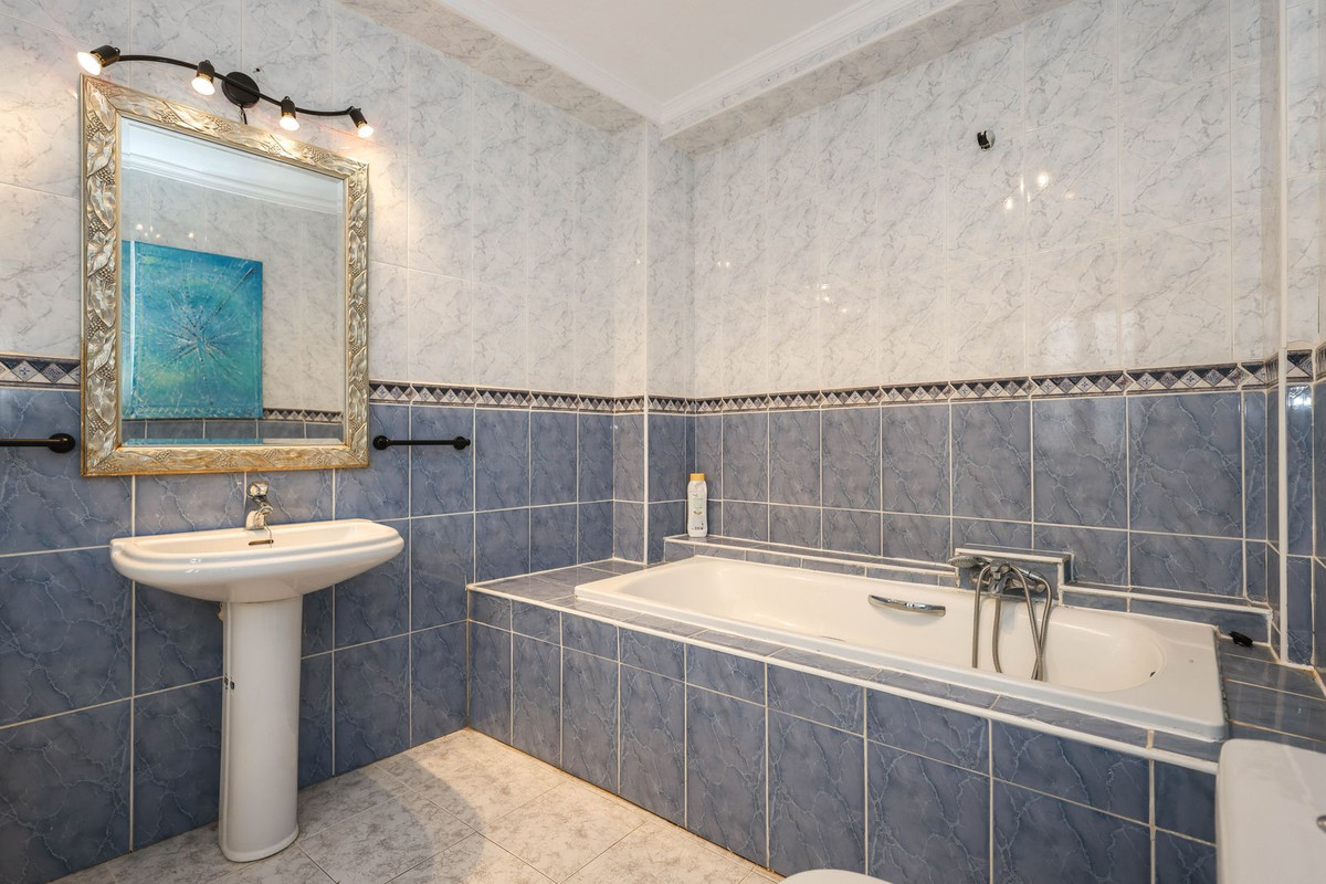 Se vende Adosada de 3 dormitorios en Costa Del Sol, Málaga, España