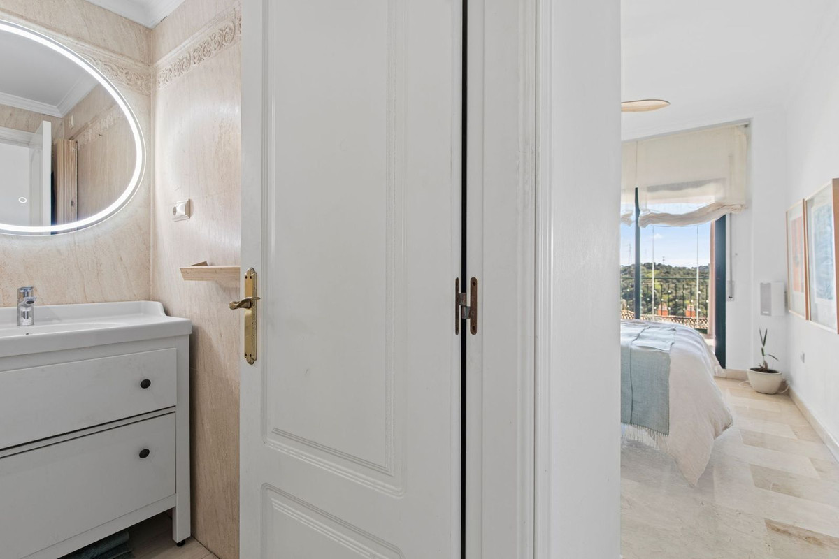 2 Bed Apartment for sale in Elviria Costa Del Sol, Málaga, Spain