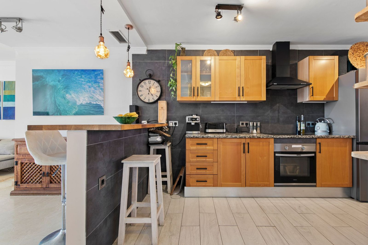 2 Bed Apartment for sale in Elviria Costa Del Sol, Málaga, Spain