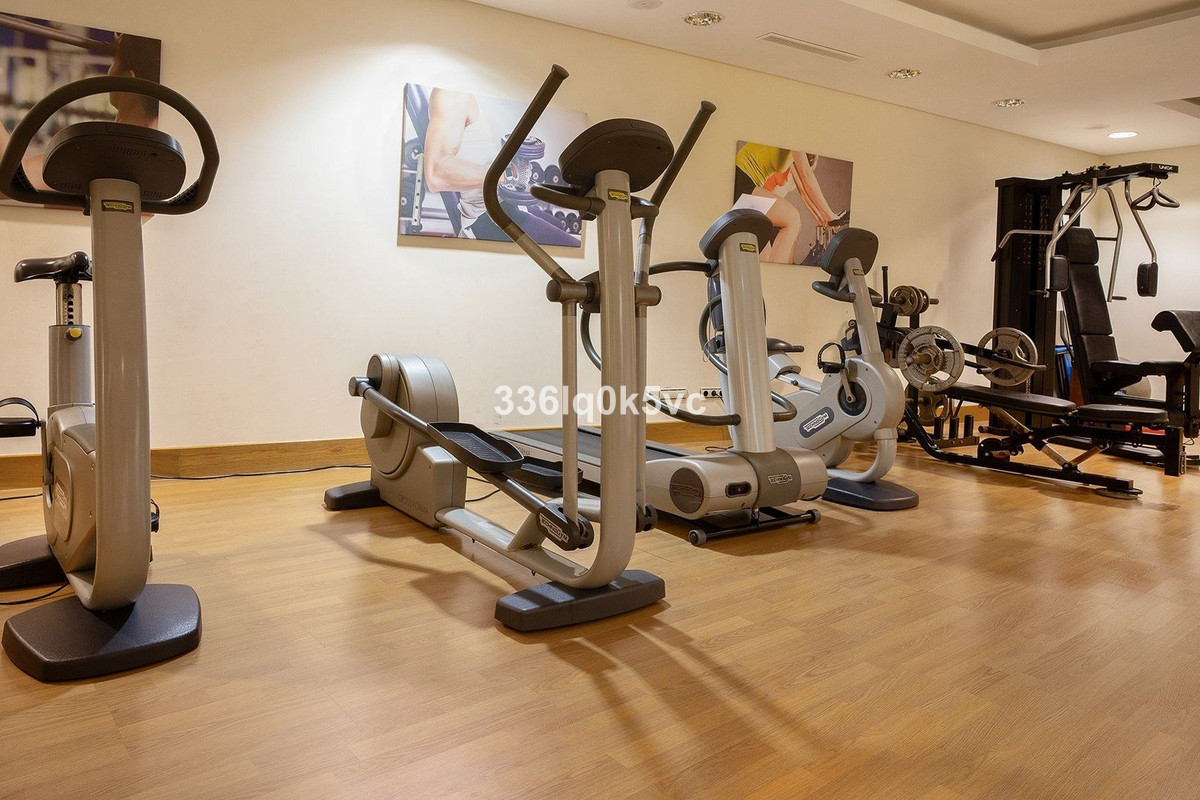 Se vende Apartamento Planta Media de 2 dormitorios en Costa Del Sol, Málaga, España