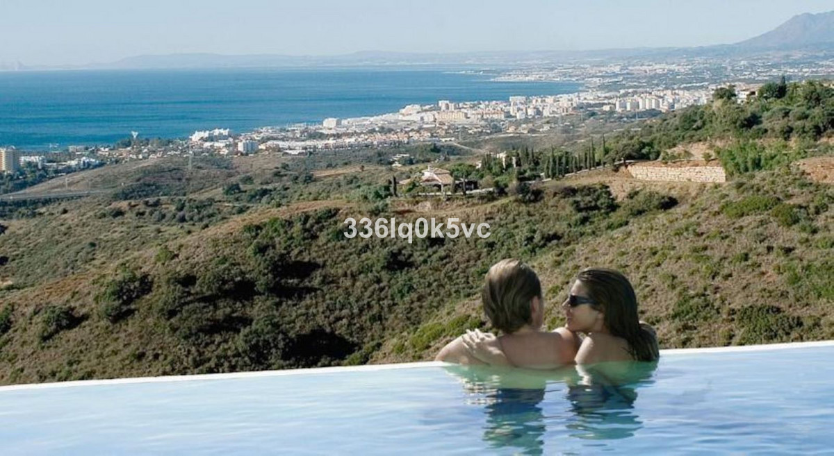 Se vende Apartamento Planta Media de 2 dormitorios en Costa Del Sol, Málaga, España