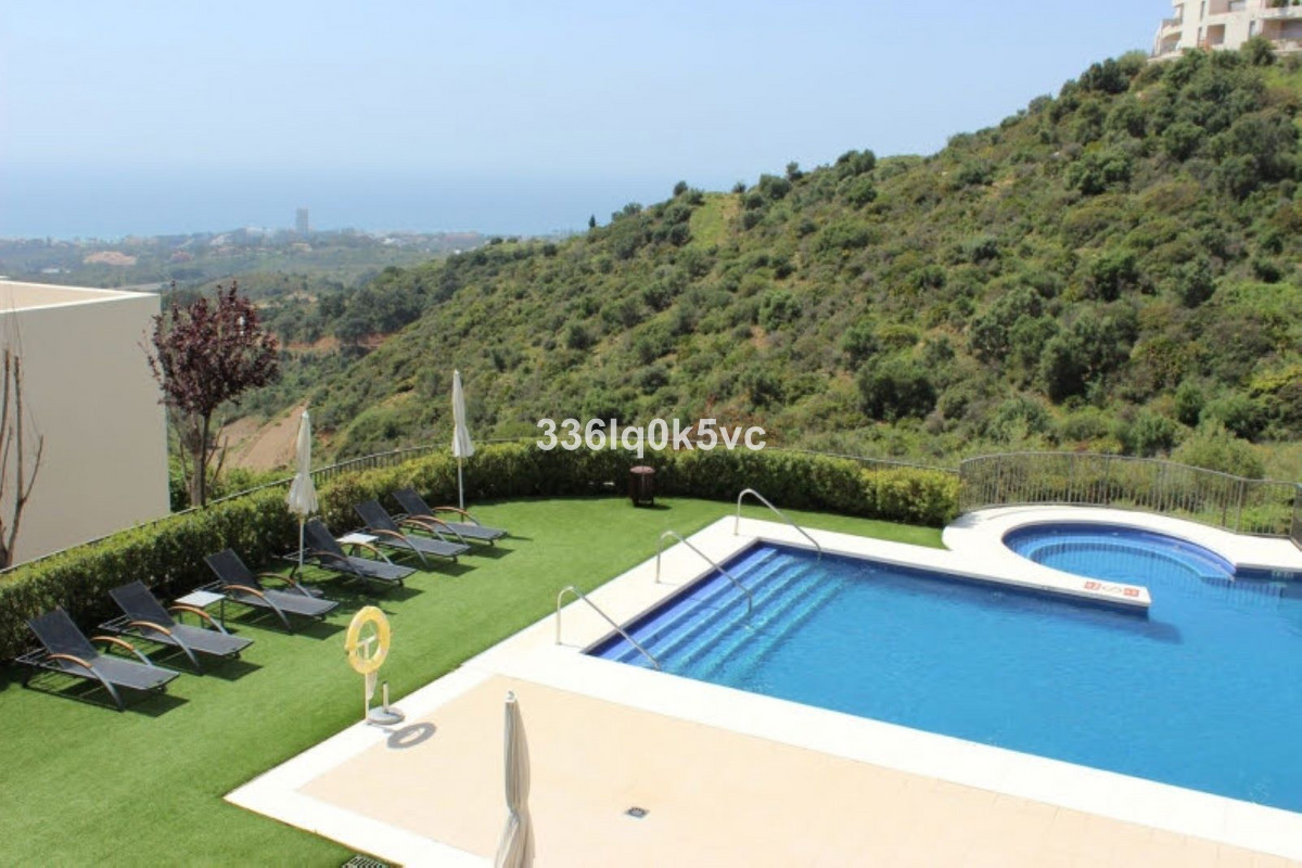 Se vende Apartamento Planta Media de 2 dormitorios en Costa Del Sol, Málaga, España