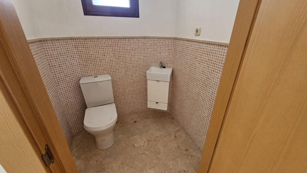 2 Bed Townhouse for sale in Doña Julia Costa Del Sol, Málaga, Spain