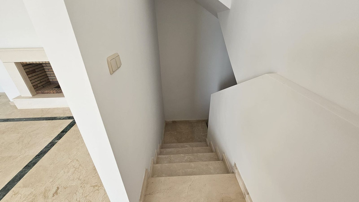2 Bed Townhouse for sale in Doña Julia Costa Del Sol, Málaga, Spain