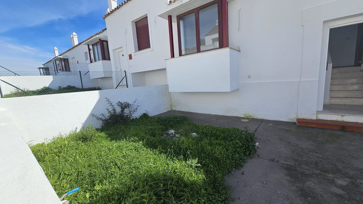 2 Bed Townhouse for sale in Doña Julia Costa Del Sol, Málaga, Spain