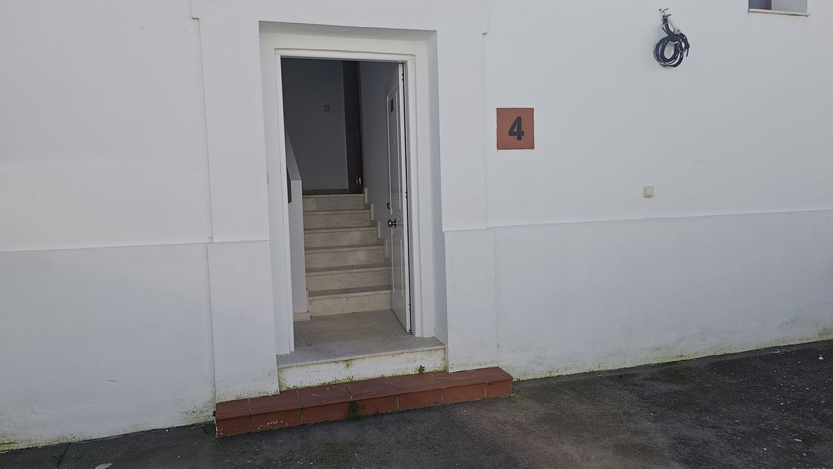 2 Bed Townhouse for sale in Doña Julia Costa Del Sol, Málaga, Spain