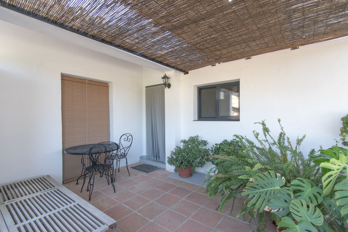 7 Bed Townhouse for sale in Alora Costa Del Sol, Málaga, Spain