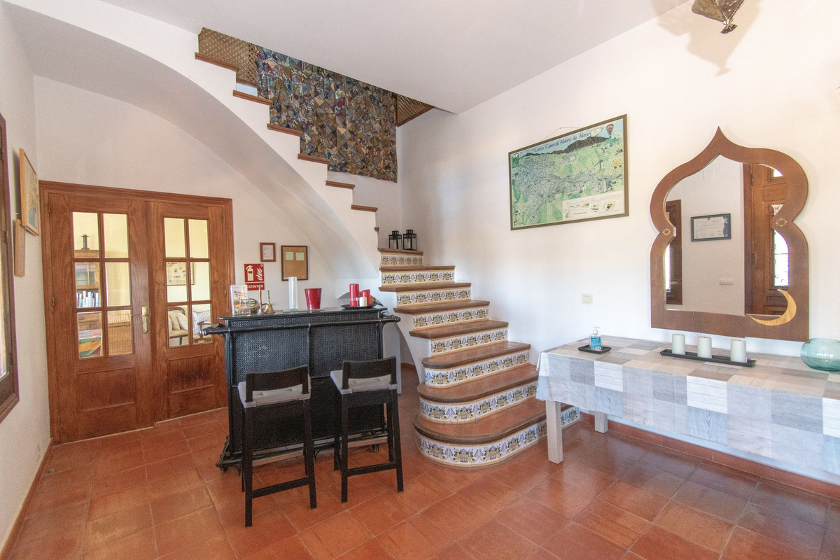 7 Bed Townhouse for sale in Alora Costa Del Sol, Málaga, Spain