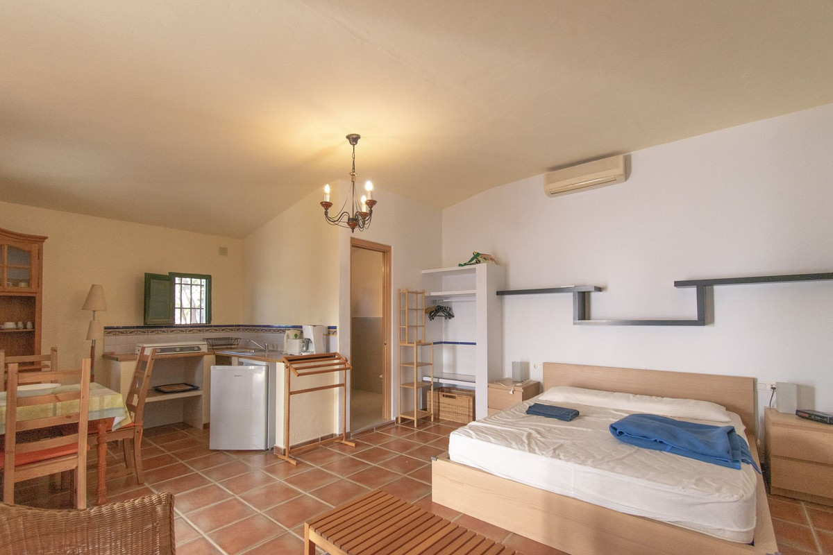 7 Bed Townhouse for sale in Alora Costa Del Sol, Málaga, Spain