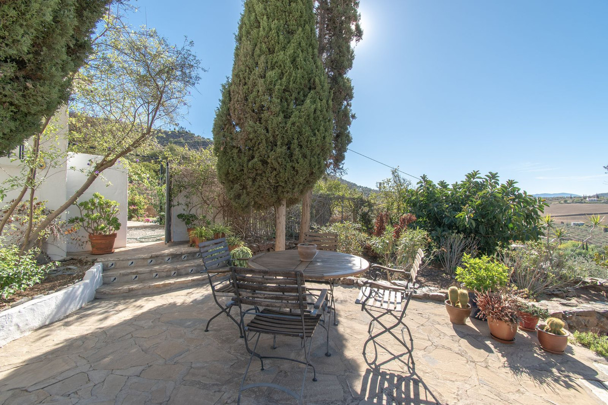 7 Bed Townhouse for sale in Alora Costa Del Sol, Málaga, Spain