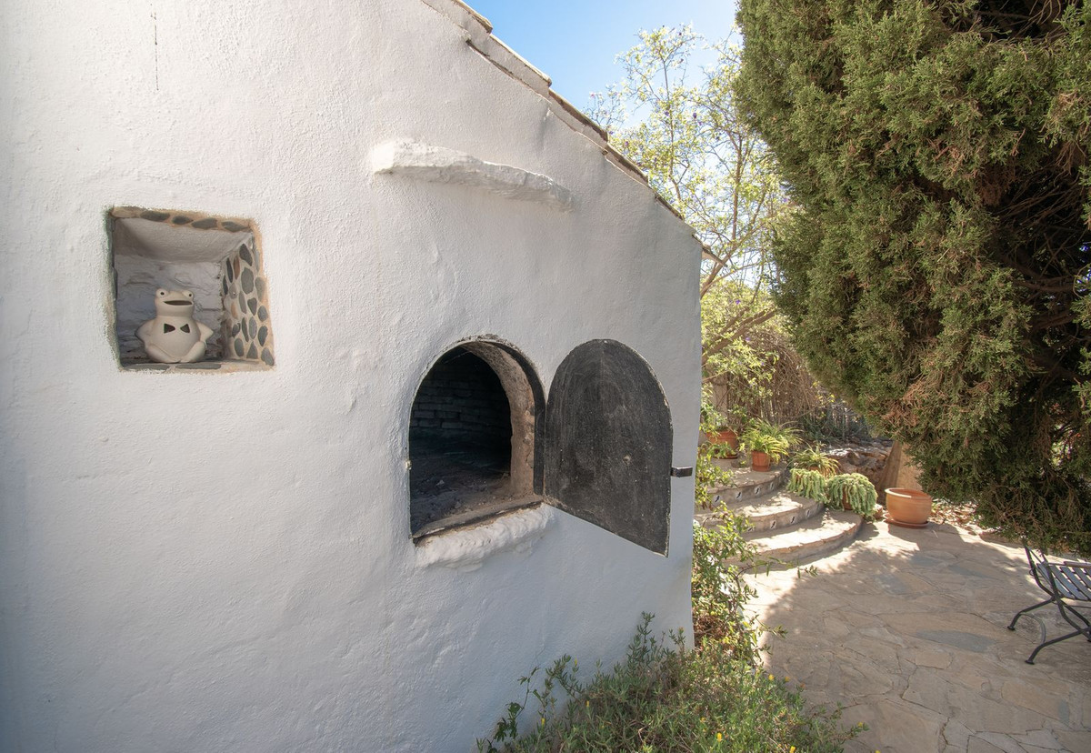 7 Bed Townhouse for sale in Alora Costa Del Sol, Málaga, Spain