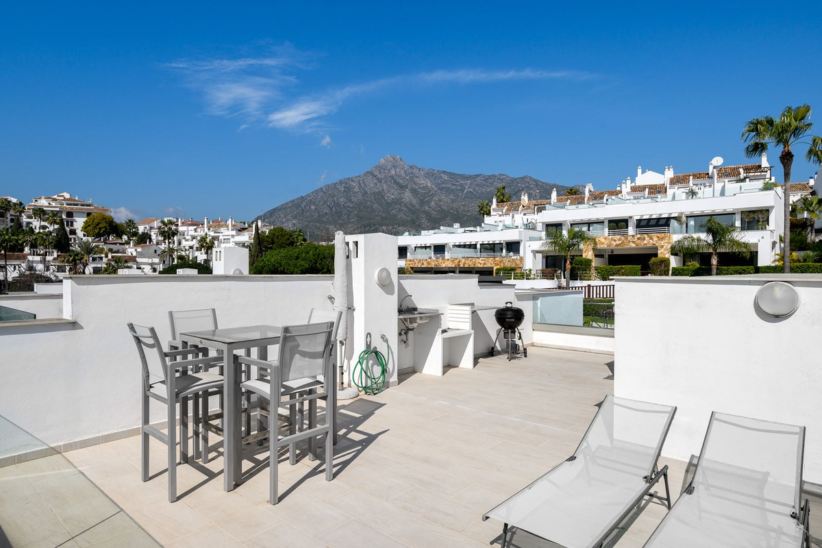 3 Bed Townhouse for sale in The Golden Mile Costa Del Sol, Málaga, Spain