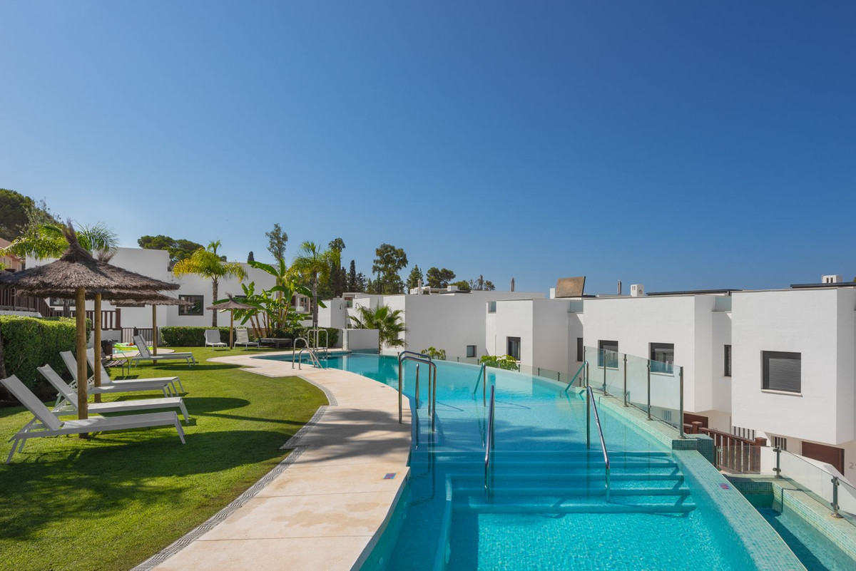 3 Bed Townhouse for sale in The Golden Mile Costa Del Sol, Málaga, Spain