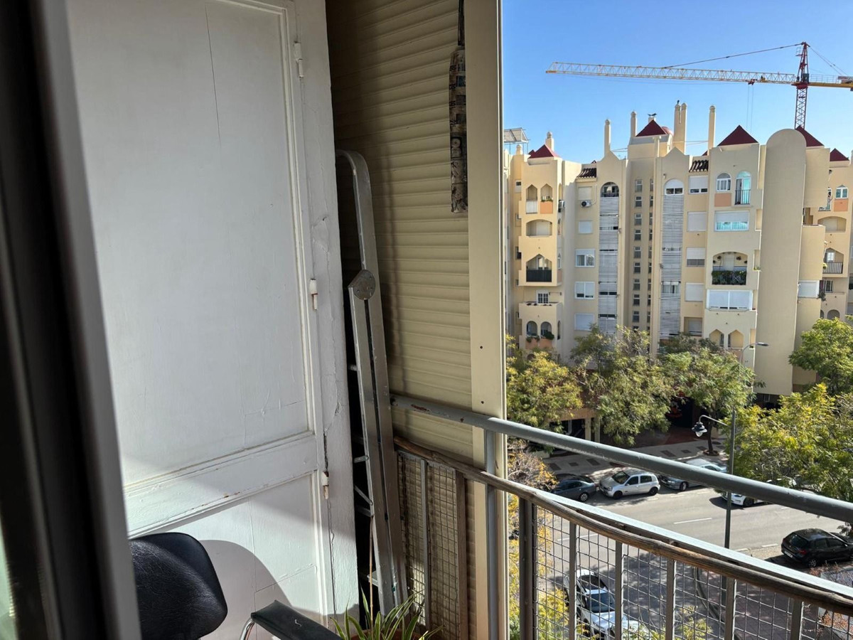 3 Bed Apartment for sale in Estepona Costa Del Sol, Málaga, Spain