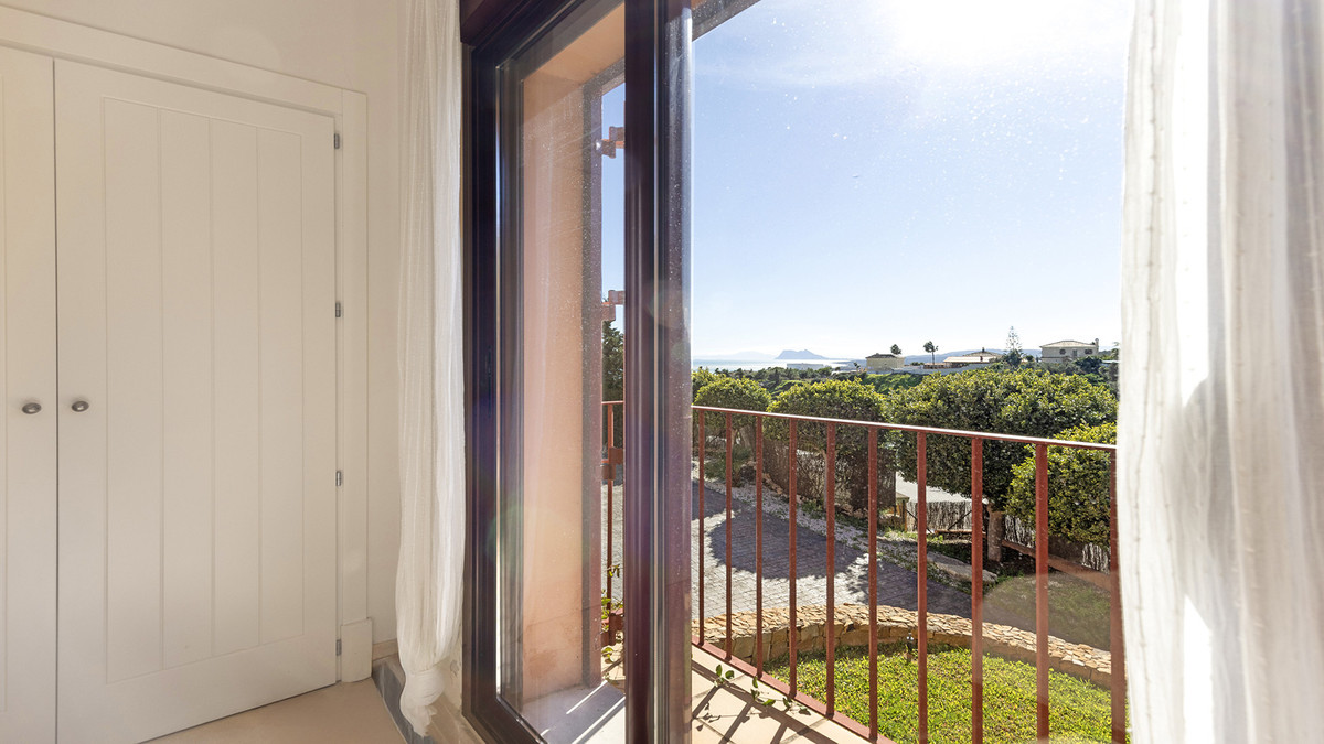 3 Bed Apartment for sale in Manilva Costa Del Sol, Málaga, Spain