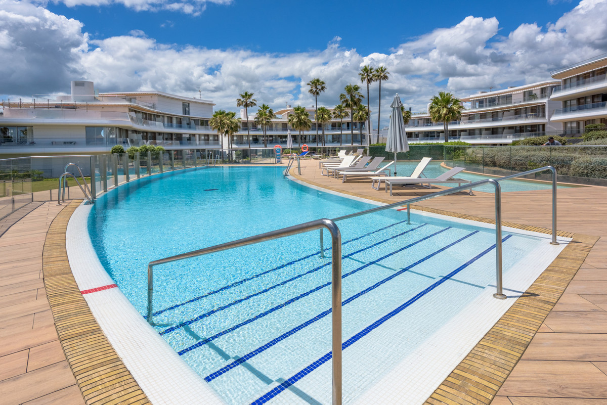 3 Bed Apartment for sale in Estepona Costa Del Sol, Málaga, Spain