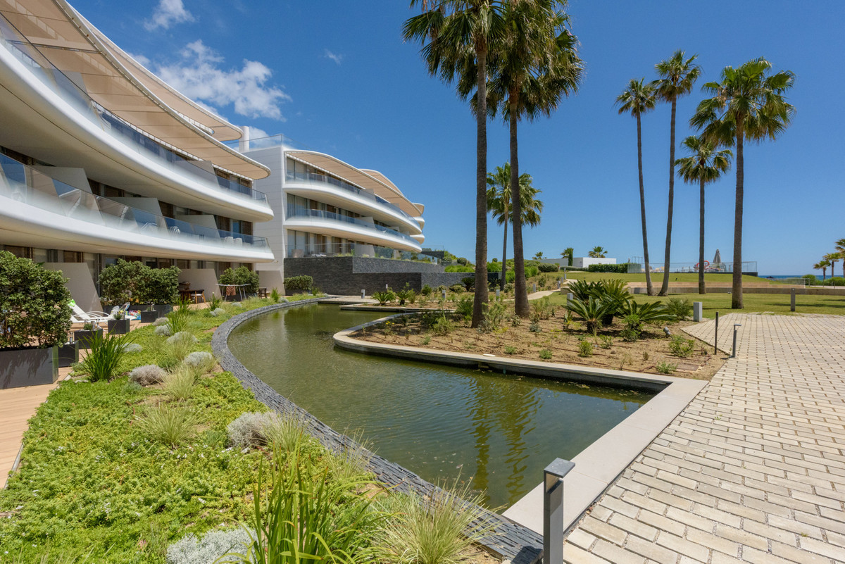 3 Bed Apartment for sale in Estepona Costa Del Sol, Málaga, Spain