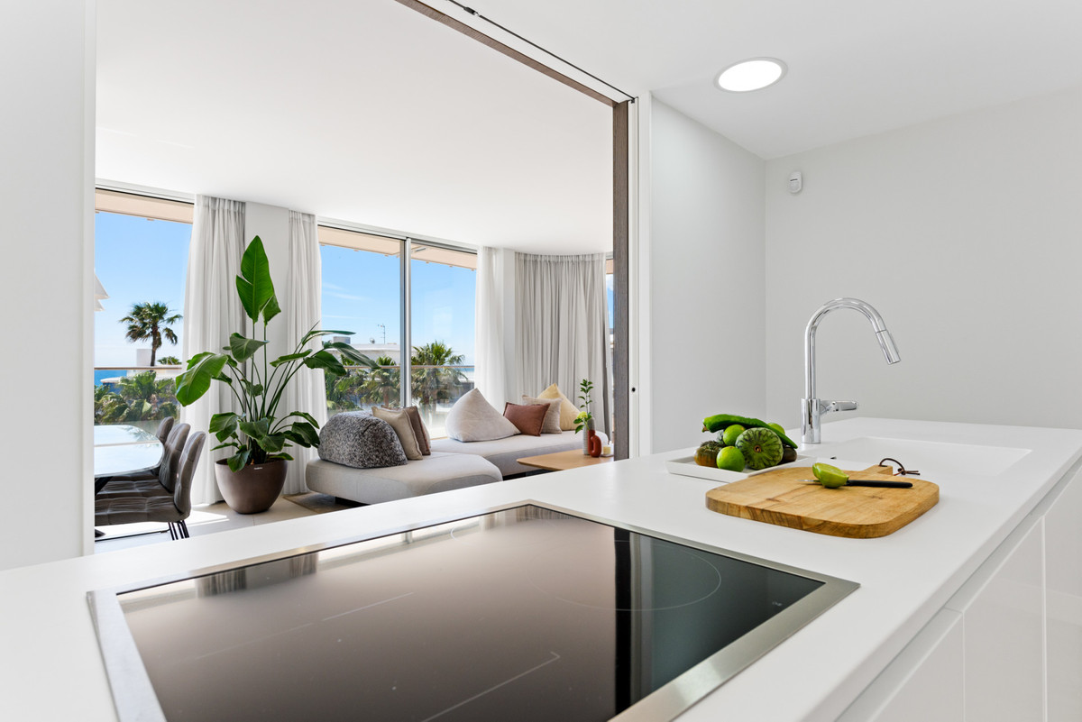 3 Bed Apartment for sale in Estepona Costa Del Sol, Málaga, Spain