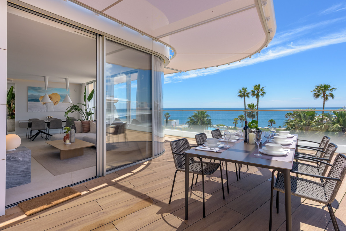 3 Bed Apartment for sale in Estepona Costa Del Sol, Málaga, Spain