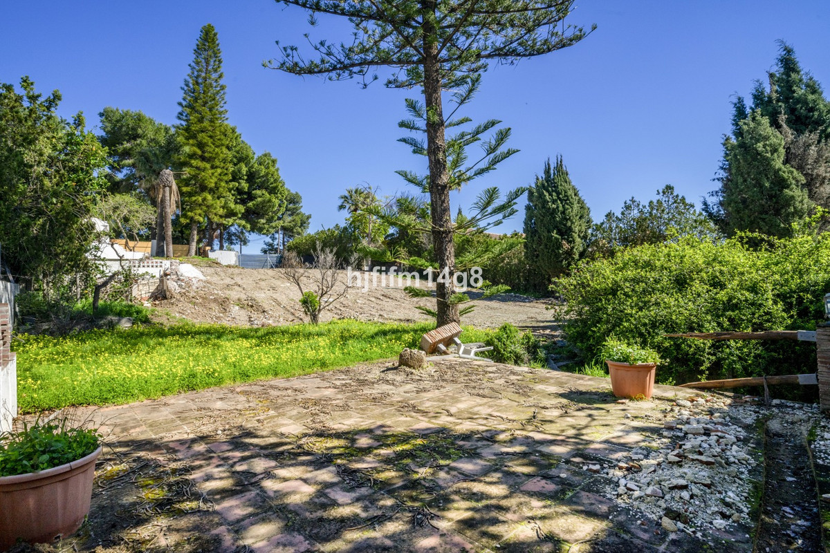 Plots for sale in Nueva Andalucía Costa Del Sol, Málaga, Spain