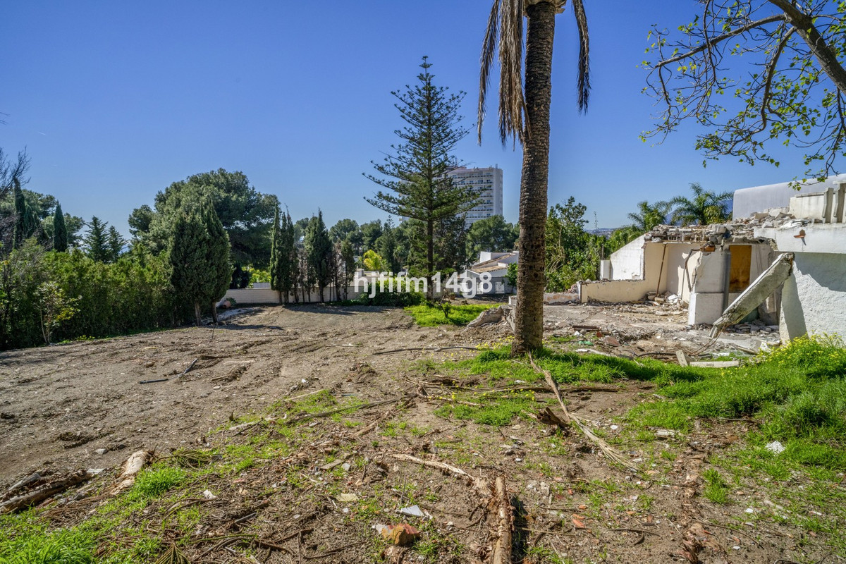 Plots for sale in Nueva Andalucía Costa Del Sol, Málaga, Spain