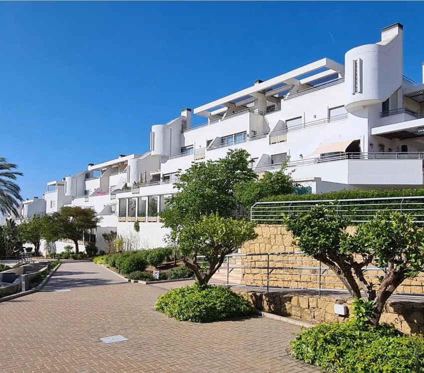 Se vende Apartamento Planta Baja de 3 dormitorios en Costa Del Sol, Málaga, España