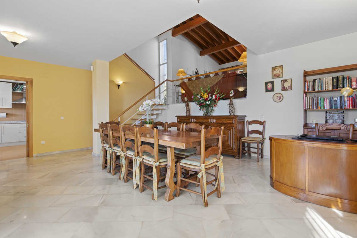 3 Bed Townhouse for sale in Benahavís Costa Del Sol, Málaga, Spain