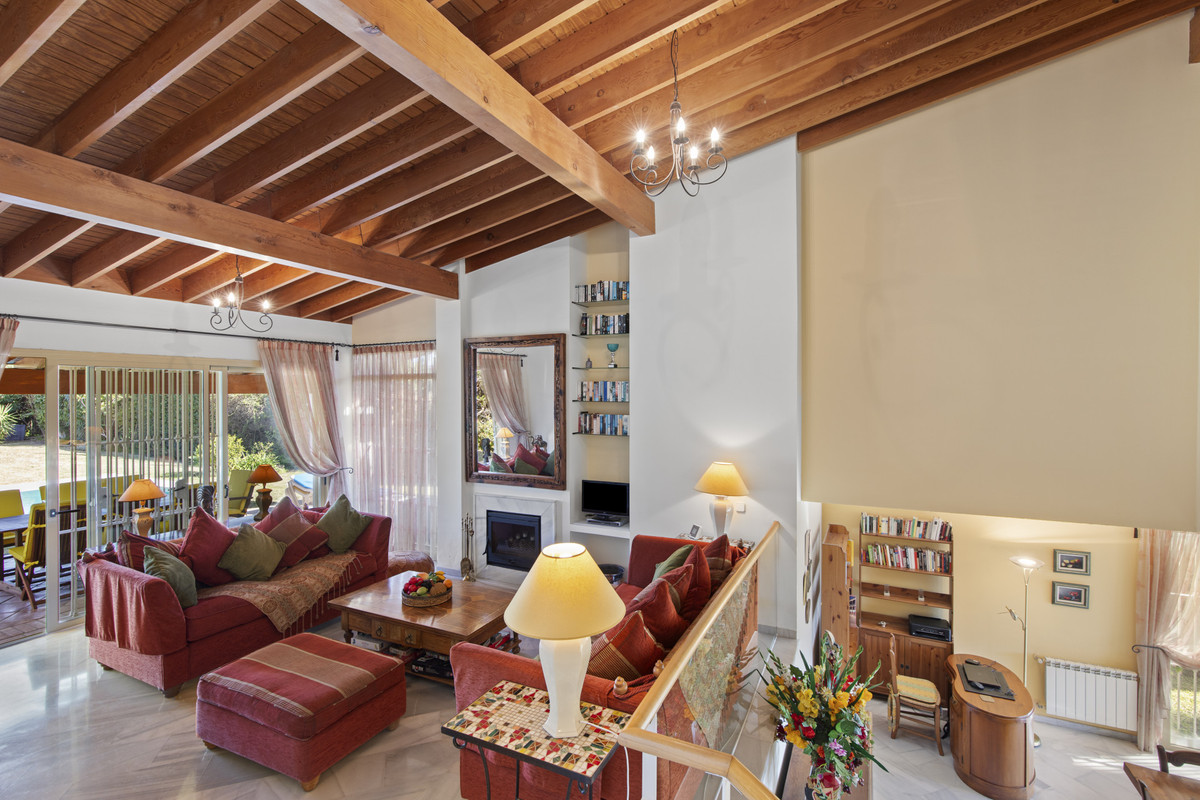 3 Bed Townhouse for sale in Benahavís Costa Del Sol, Málaga, Spain