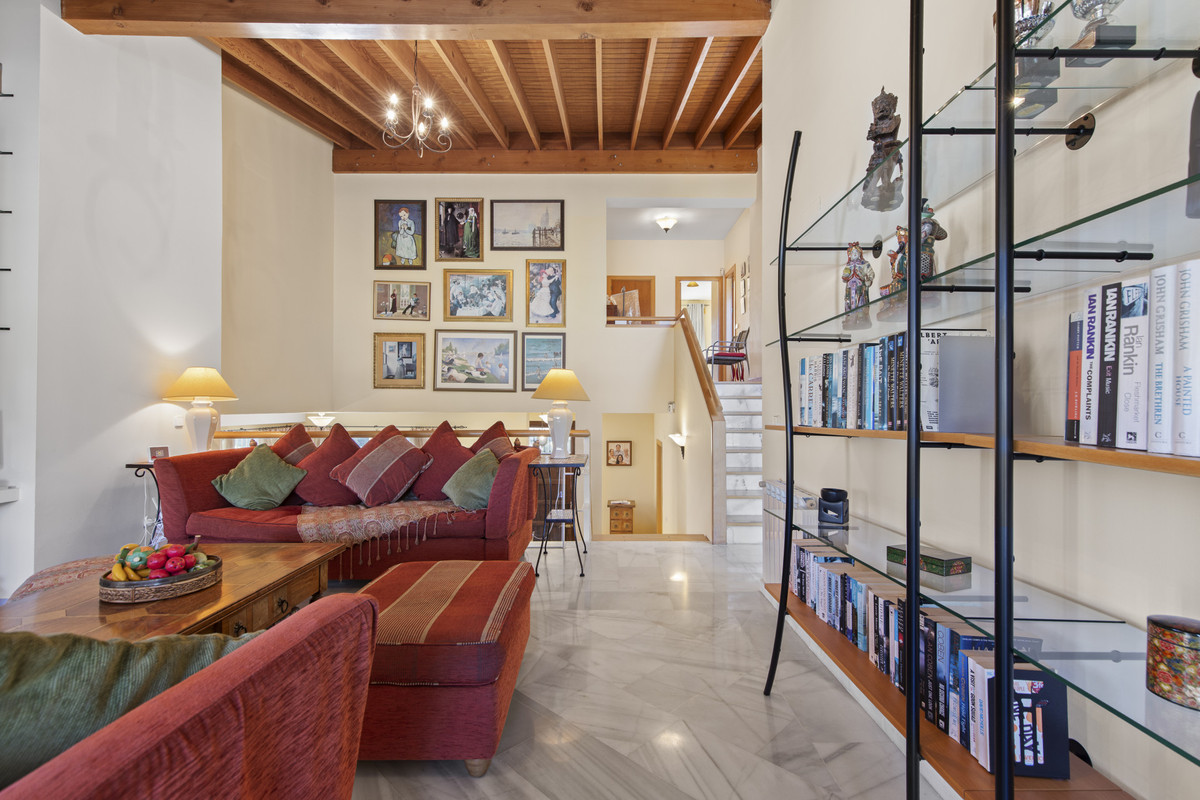 3 Bed Townhouse for sale in Benahavís Costa Del Sol, Málaga, Spain