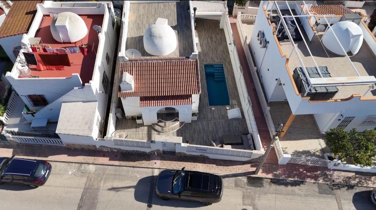 2 Bed Townhouse for sale in Villamartin Costa Blanca, Alicante, Spain