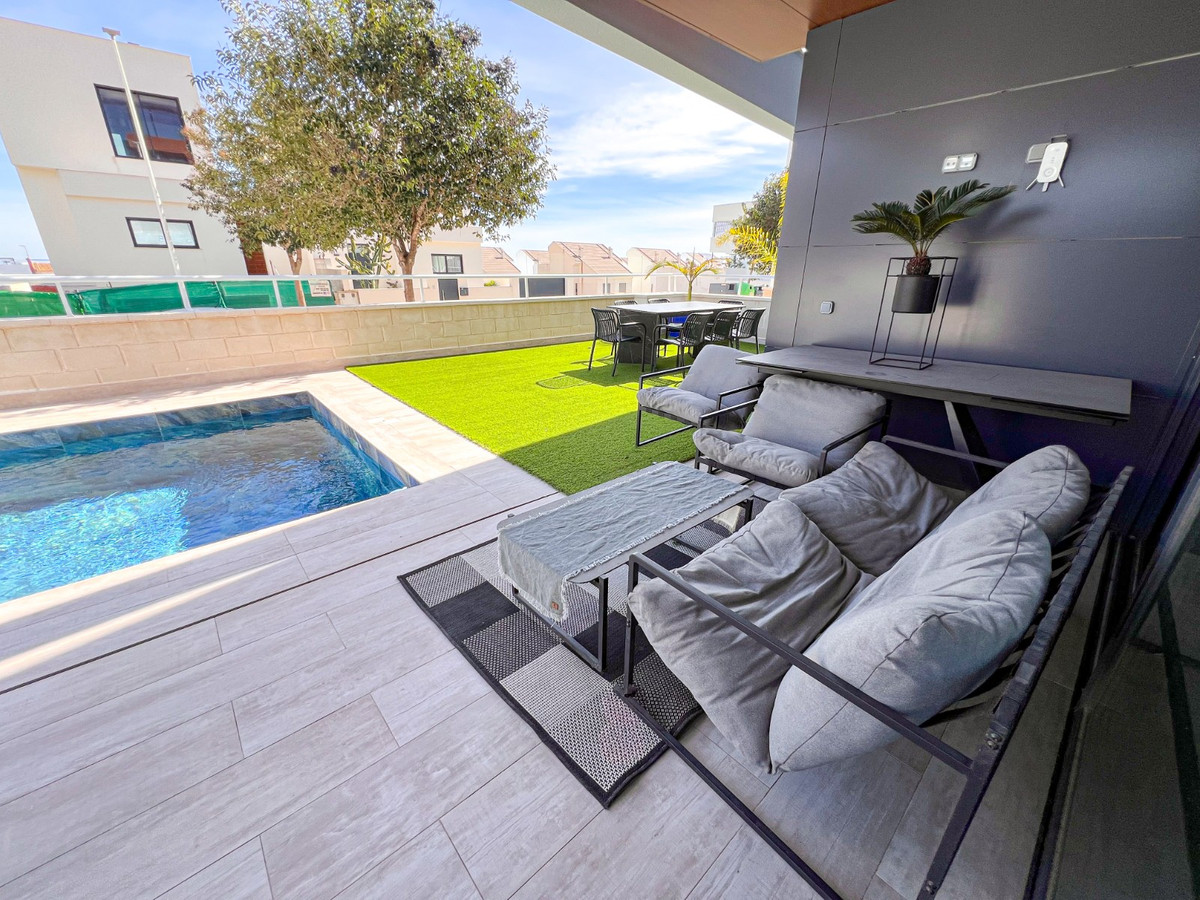 Se vende Apartamento Planta Baja de 3 dormitorios en Costa Blanca, Alicante, España