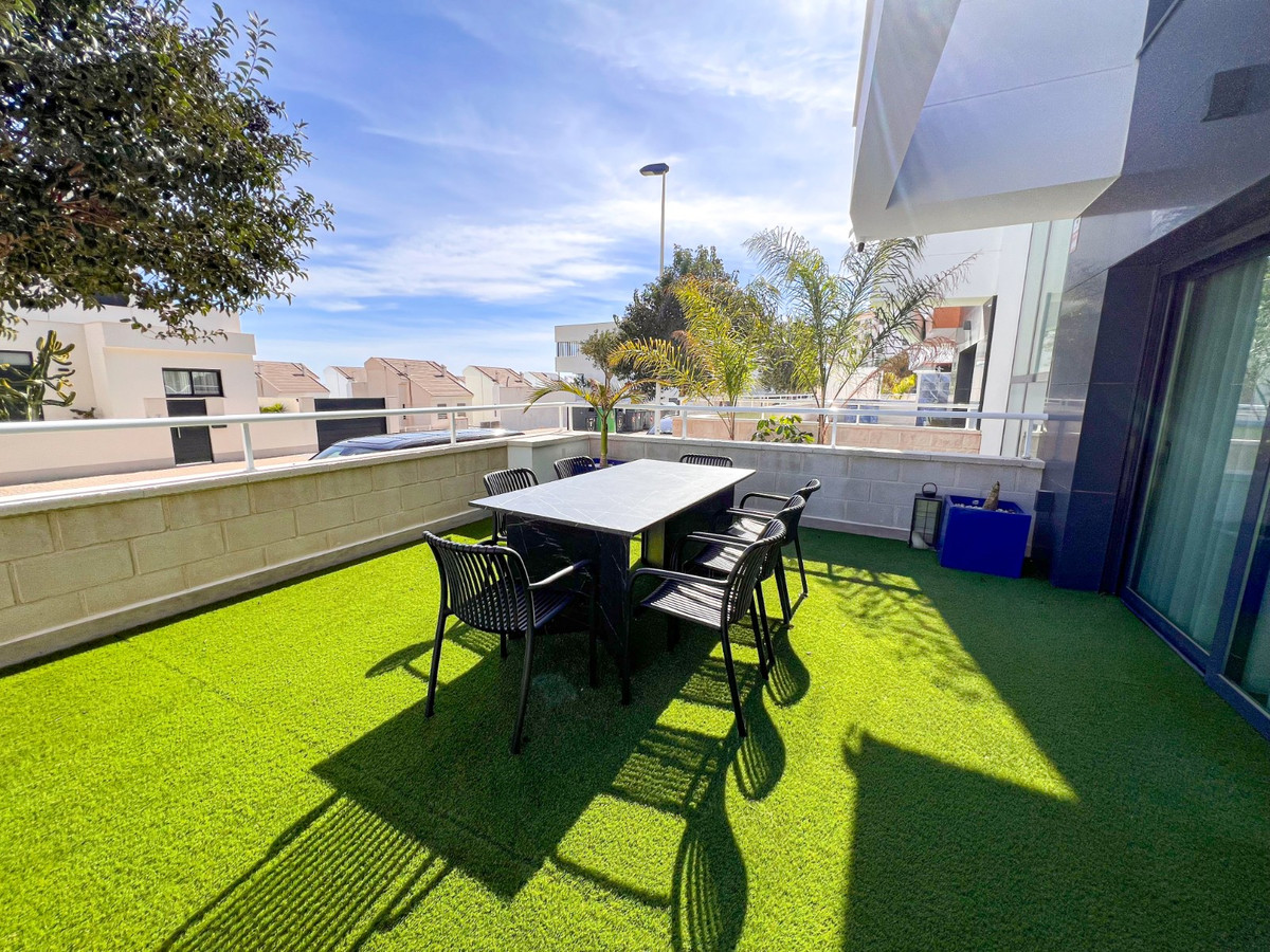 Se vende Apartamento Planta Baja de 3 dormitorios en Costa Blanca, Alicante, España