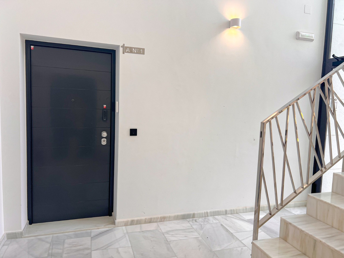 Se vende Apartamento Planta Baja de 3 dormitorios en Costa Blanca, Alicante, España