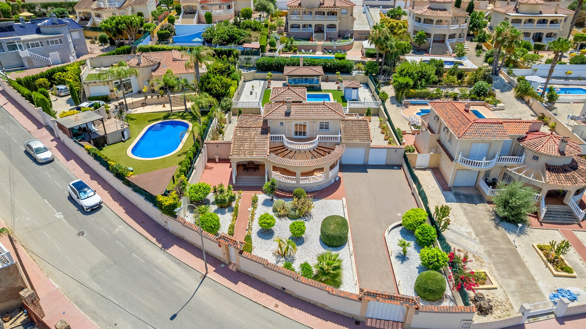 4 Bed Townhouse for sale in Algorfa Costa Blanca, Alicante, Spain