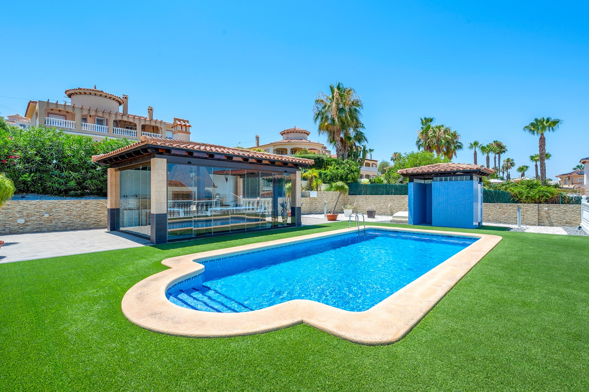 4 Bed Townhouse for sale in Algorfa Costa Blanca, Alicante, Spain