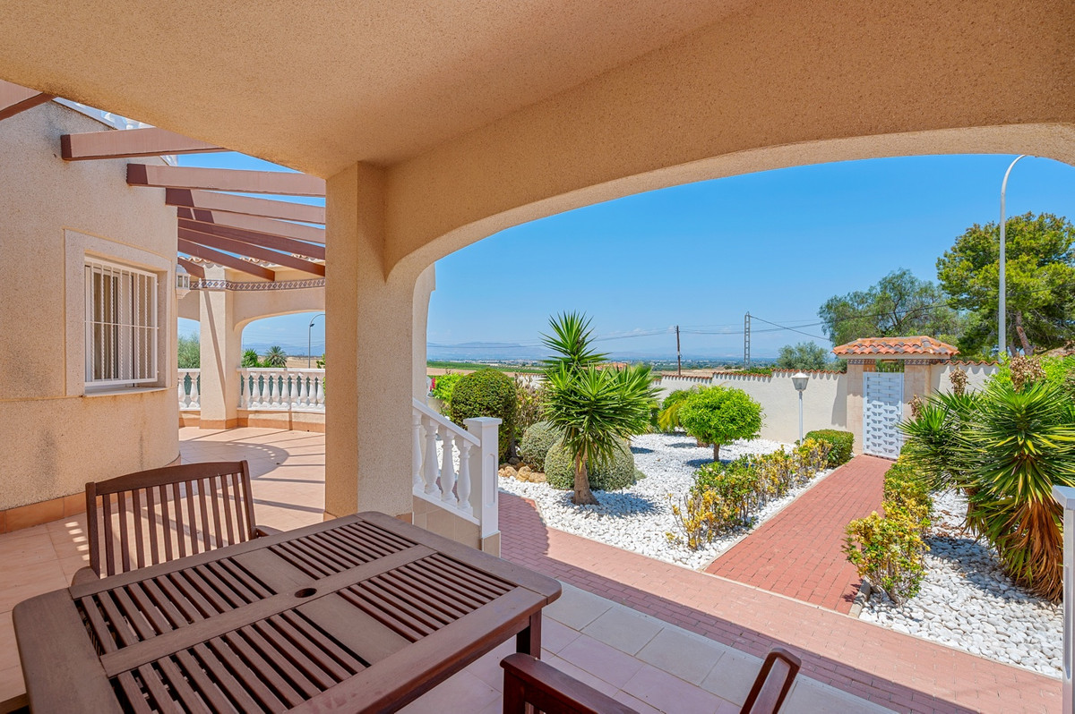 4 Bed Townhouse for sale in Algorfa Costa Blanca, Alicante, Spain