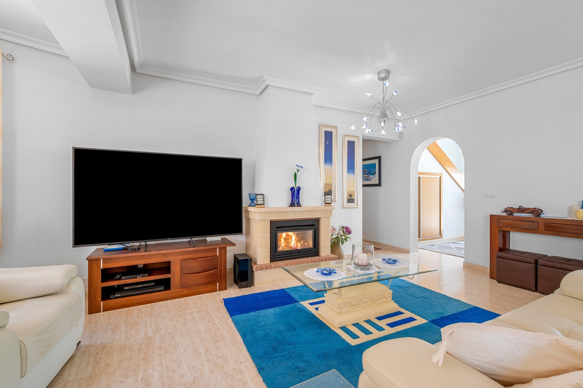 4 Bed Townhouse for sale in Algorfa Costa Blanca, Alicante, Spain