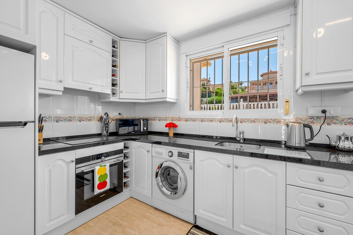 4 Bed Townhouse for sale in Algorfa Costa Blanca, Alicante, Spain