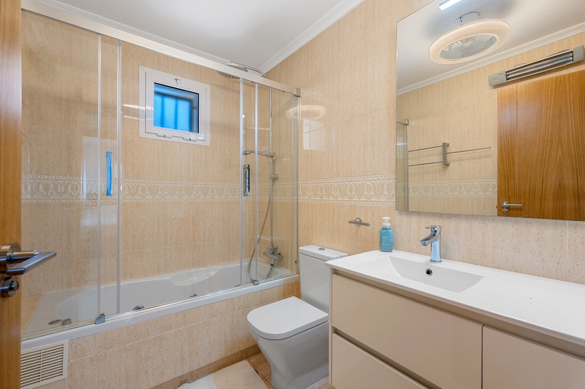 4 Bed Townhouse for sale in Algorfa Costa Blanca, Alicante, Spain